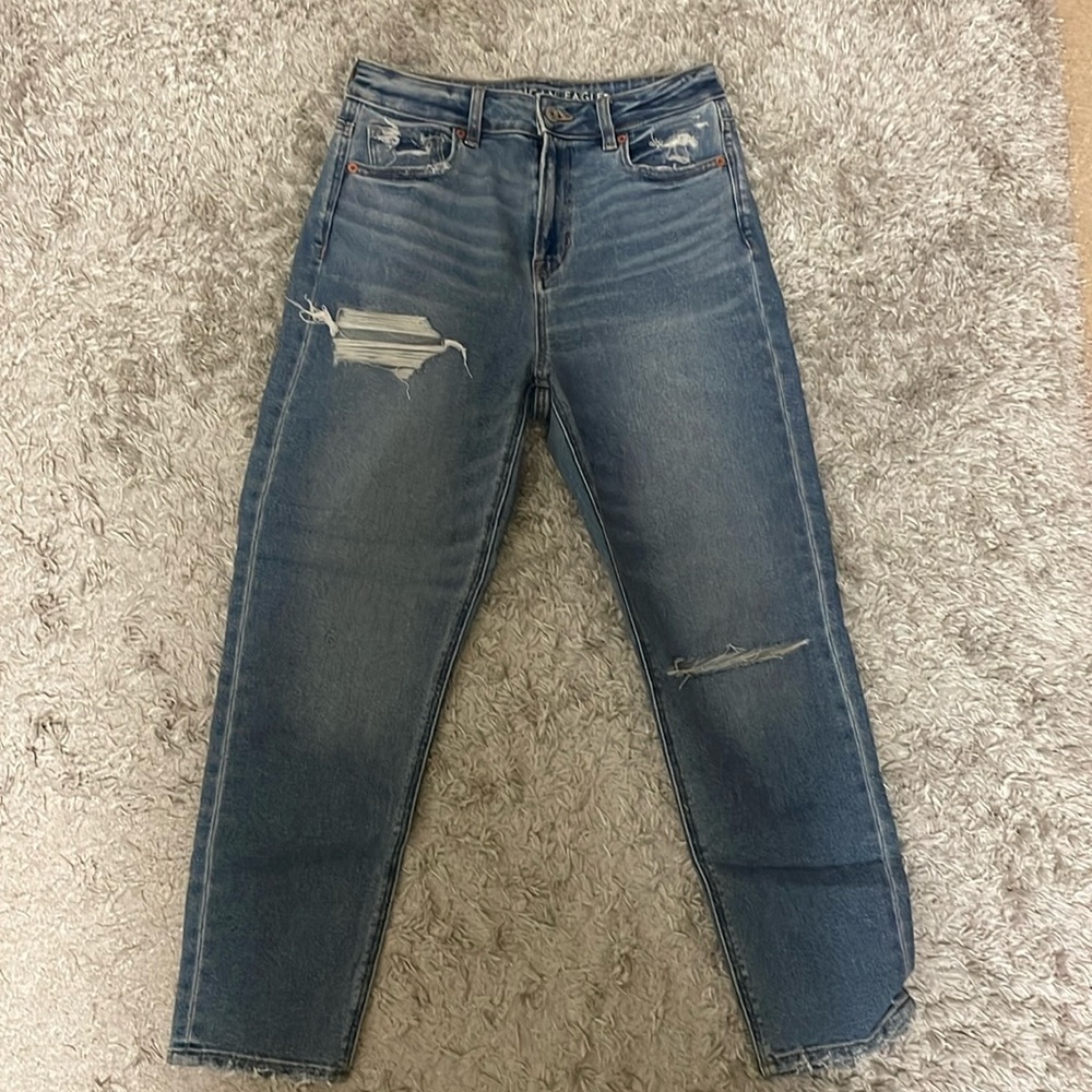 NWT American Eagle Mom Jean (Short)